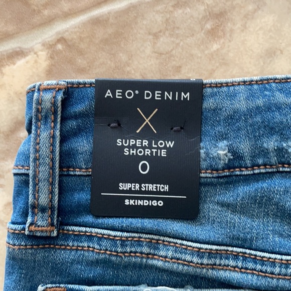 Women’s American Eagle Jean Short - Picture 3 of 5